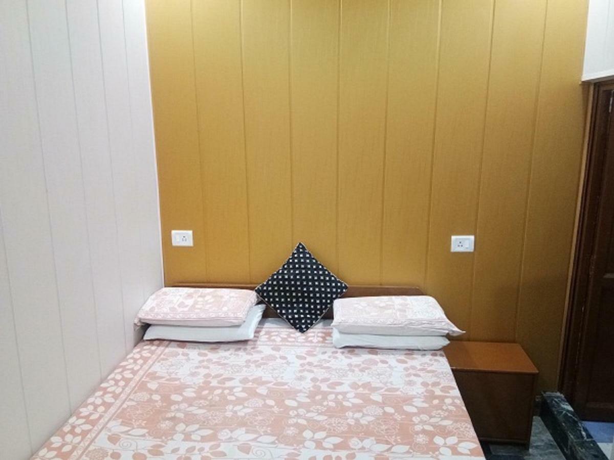 אגרה Friends Guest House & Hostel מראה חיצוני תמונה